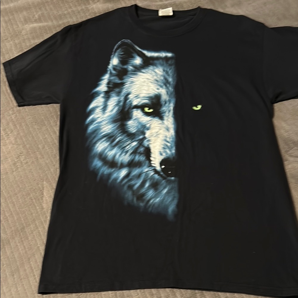 Wolf Graphic Black T-Shirt